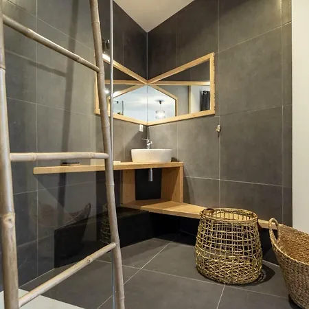 Surf Shack Keyweek Very Cosy And Well Decorated Townhouse In Biarritz Holiday home Biarritz