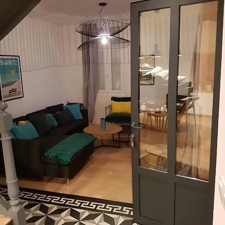 Surf Shack Keyweek Very Cosy And Well Decorated Townhouse In Biarritz *